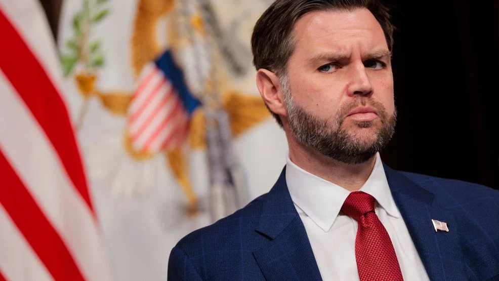 Vance diz que EUA deixarão o Irã “em breve” enquanto Teerã rejeita negociações de paz.