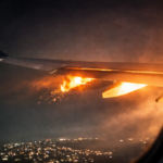 Motor de avião da Delta explode após decolagem em Guarulhos.