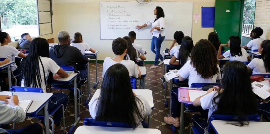 Fundo do BTG vence leilão de PPP de 95 escolas em MG.