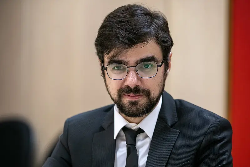 Governo indica Guilherme Mello para presidir conselho da Petrobras.