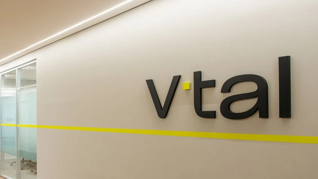 Justiça autoriza venda da fatia da Oi na V.tal ao BTG por R$ 4,5 bi.