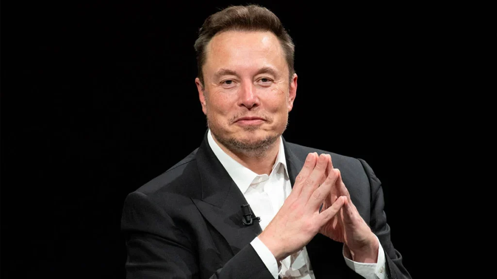 Elon Musk aparece no TikTok e no Instagram às vésperas do IPO da SpaceX.