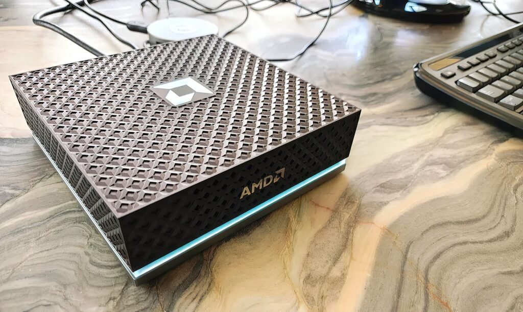 AMD precifica o mini-PC Ryzen AI Halo em US$ 3.999 para rivalizar com o DGX Spark da Nvidia.