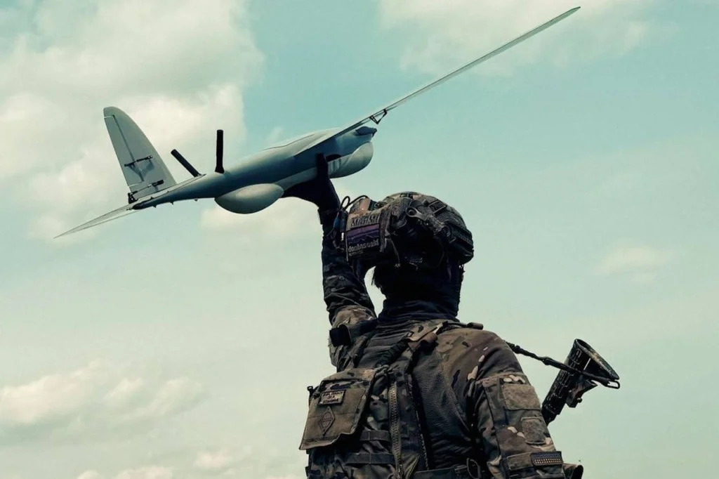Ucrânia implanta centenas de drones-isca para cegar as defesas aéreas russas.